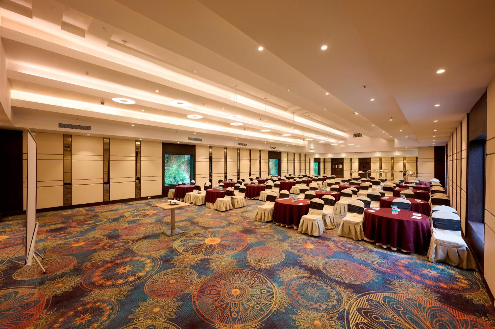Sea Breeze Sarovar Portico Goa 4*