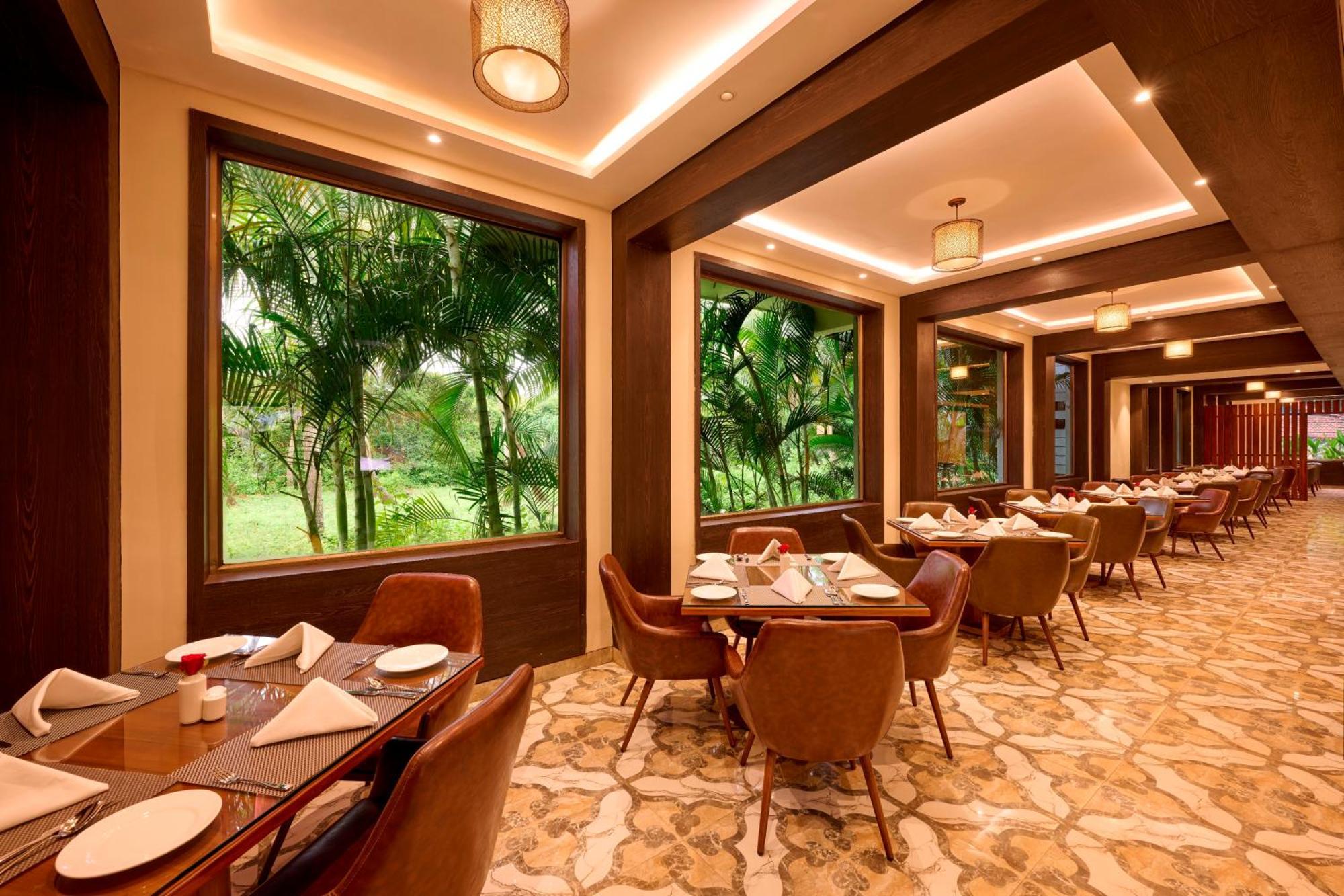 Resort Sea Breeze Sarovar Portico Goa 4*